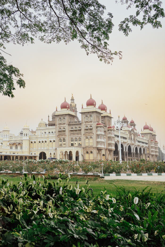 Mysore palace outdoor garden